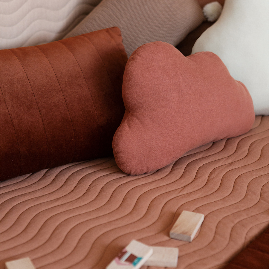 titin_nobodinoz_igralna podloga_blazina za tla_blazina za igranje_monaco_floor mattress_playmat_sienna brown_umazano rjava (8)_edited