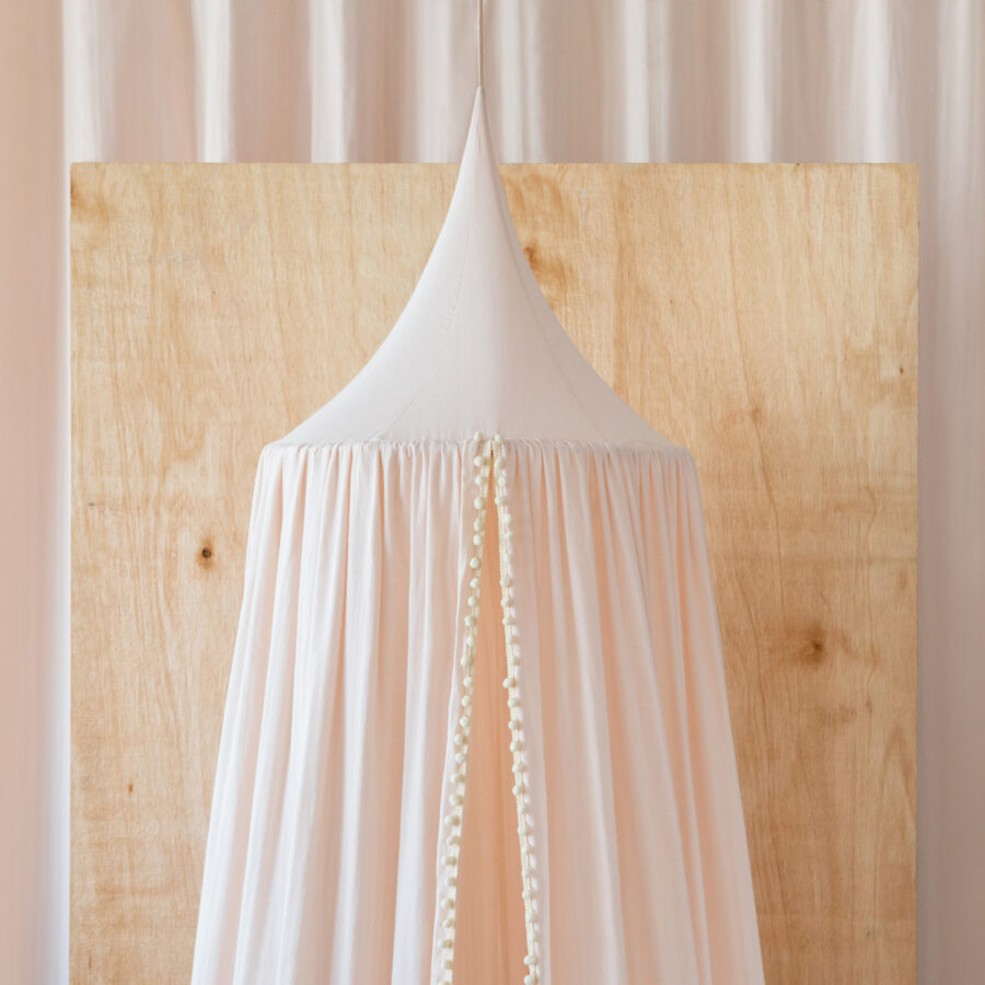 titin_nobodinoz_otroski baldahin za zibko_canopy amour_pink_roza (1)_edited