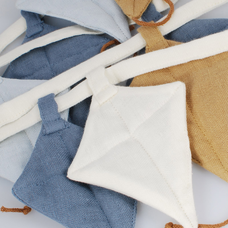 titin_saga copenhagen_dekorativna veriga_garland_okrasitev sobice_okrasitev otroske sobe_dreki_kite_mix blue_modra (1)_edited